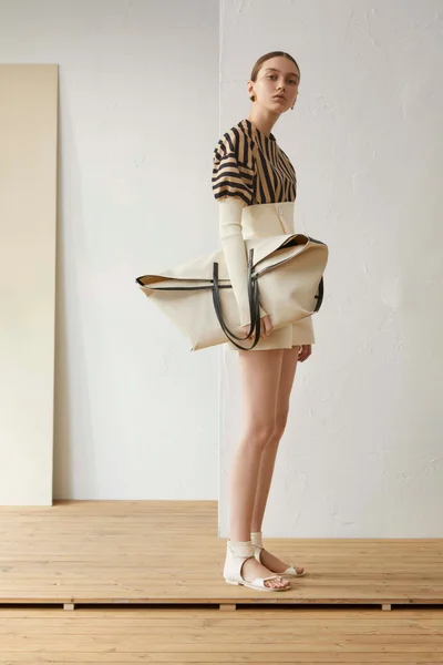 Look 13